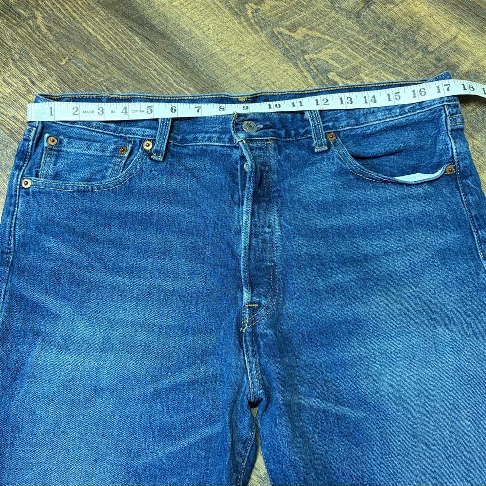 Levi's 501 Denim Jean Shorts Button Fly Men's 34x11 Blue Jorts Dad Stretch - Picture 3 of 9